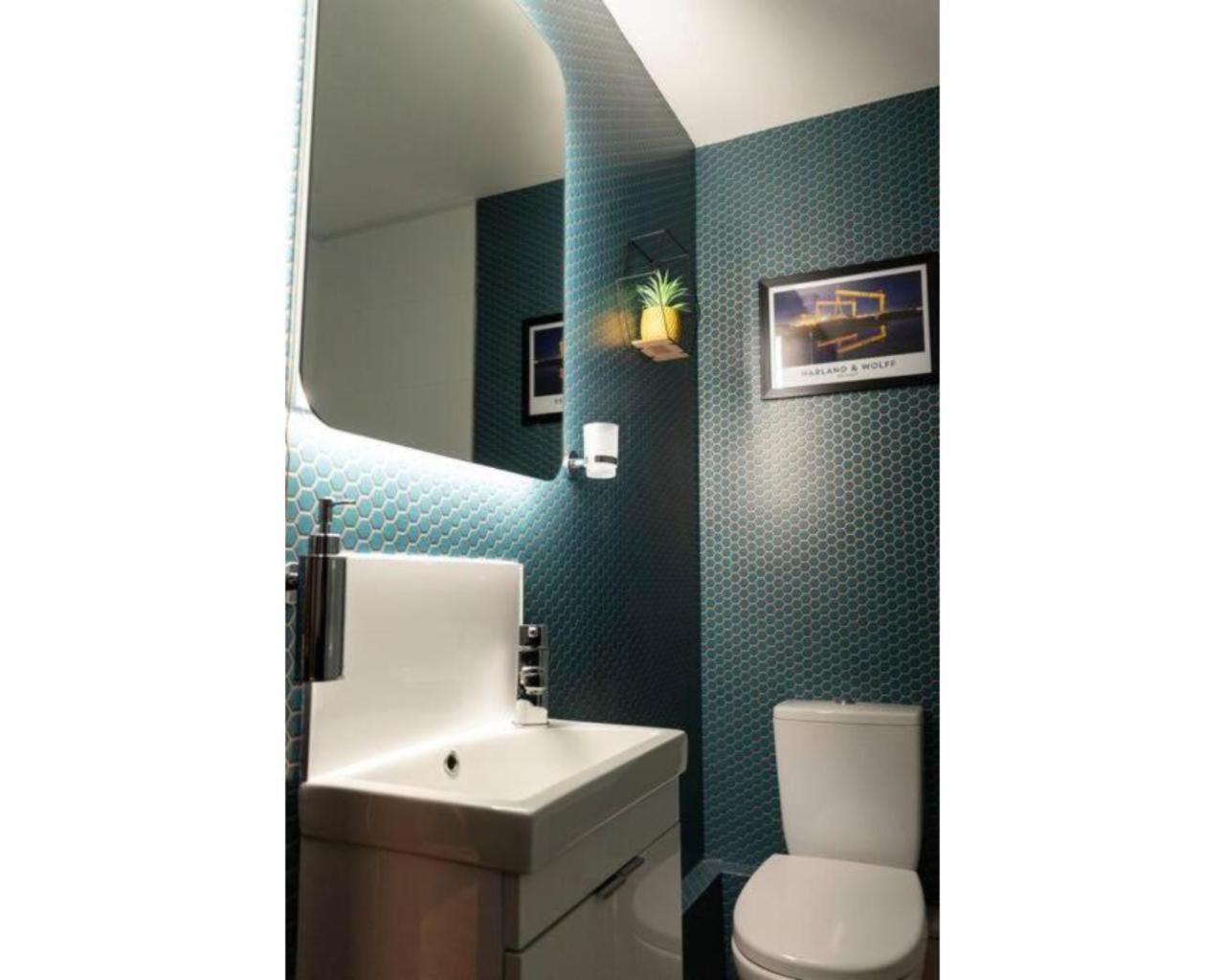 Central Belfast Apartments Queen'S Hideaway 외부 사진